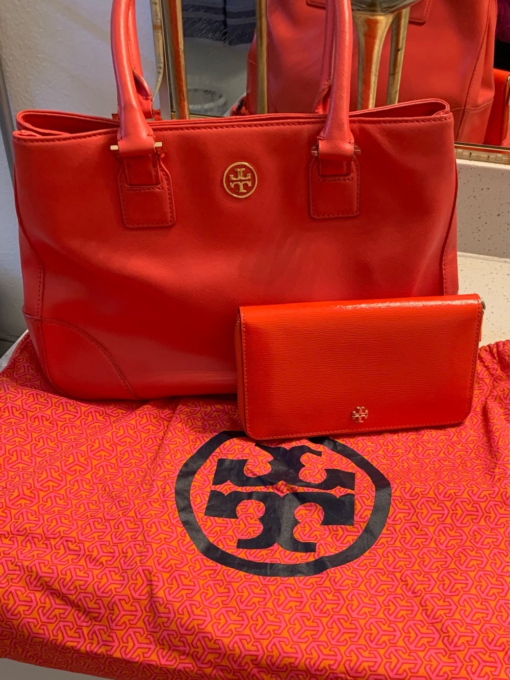 Tory Burch Salmon Leather Bag, dust bag and wallet